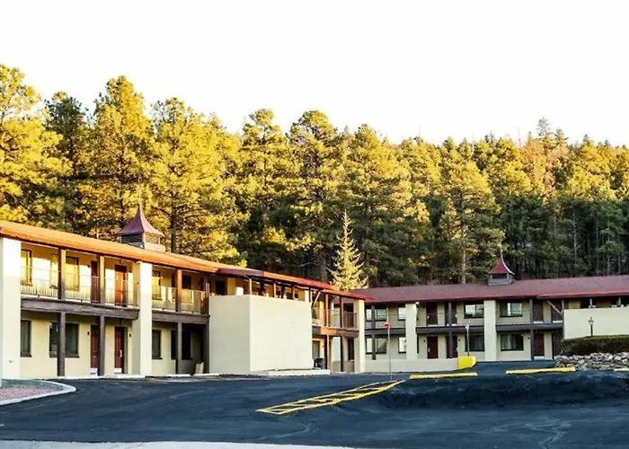 Red Roof Plus+ - Grand Canyon