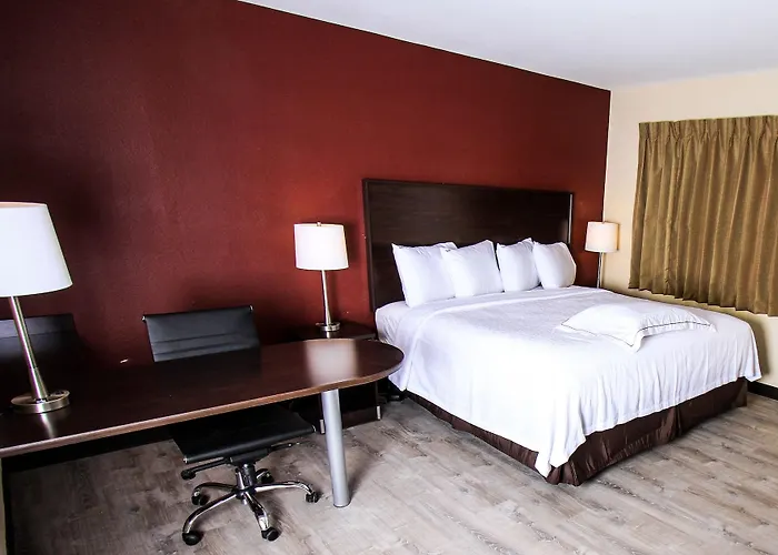 Red Roof Plus+ - Grand Canyon Hotel 3*